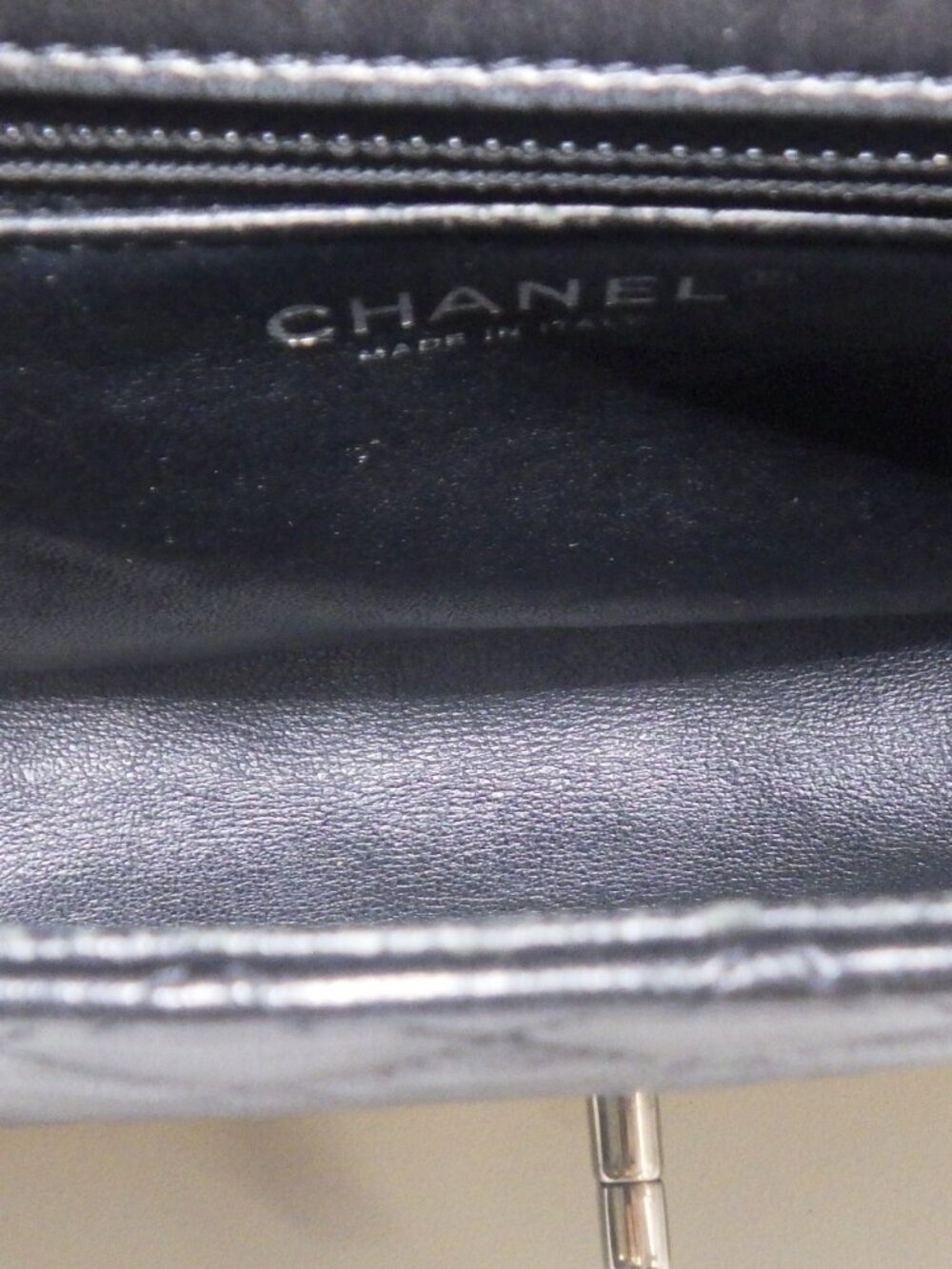 Chanel Bag 18-Series (sticker is unstuck but comes with) - Picture 12 of 15